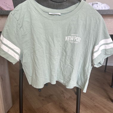T-shirt (court)