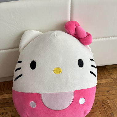 Hello Kitty Squishi