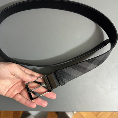 Ceinture Burberry size 95