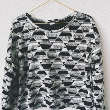 Pullover mit Ethnomuster