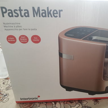 A Vendre Friteuse & Machine a pates les 2 frs 65.