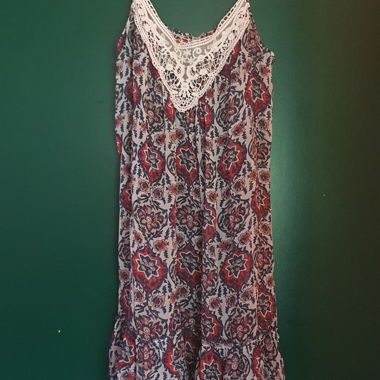 Robe à fines bretelles à motifs