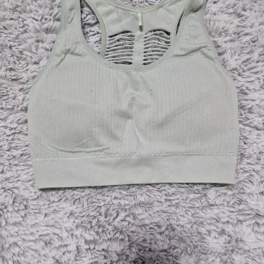 Sport-BH mit Cut-Out