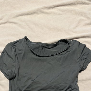 Crop top mit Schnüren