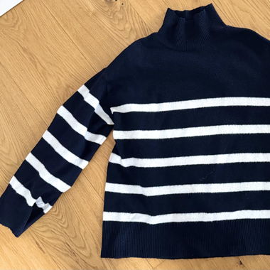 Gestreifter Pulli