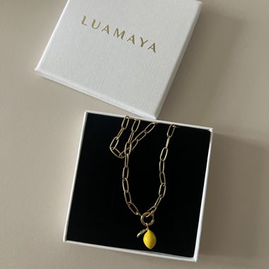 Collana LUAMAYA con ciondolo limone