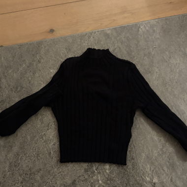 Pull côtelé noir