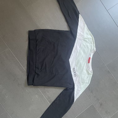 Guess Sweatshirt