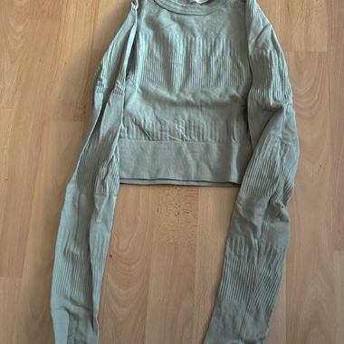 Long-sleeve top