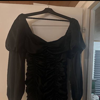 Kleid Schwarz 