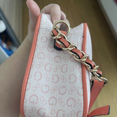Guess Umhaengetasche rosa