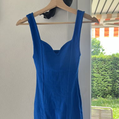Robe bleu électrique 