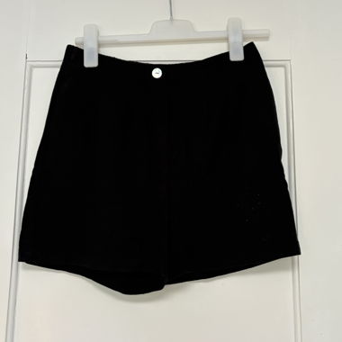 Schwarze Shorts 