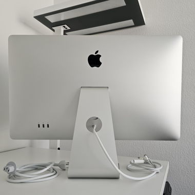 Apple Cinema Display 24" con adattatore USB-C