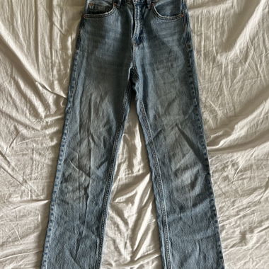 Jeans Straight-Leg Stradivarius Tag. 34