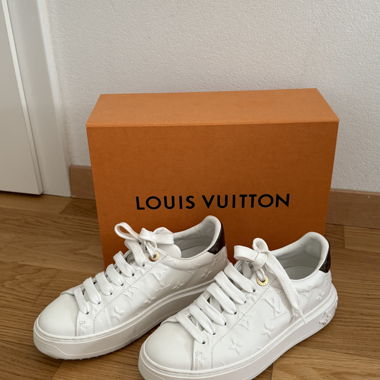 Sneaker Time Out LV