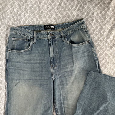 FASHION NOVA BAGGY JEANS