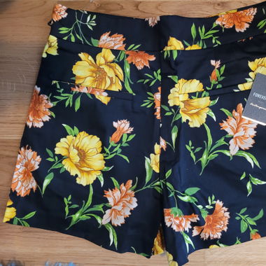 Forever 21 Blumen shorts