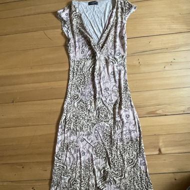 Sneuwonne Kleid mit leo Muster