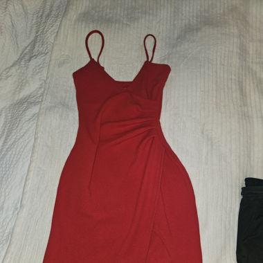 Rotes kleid