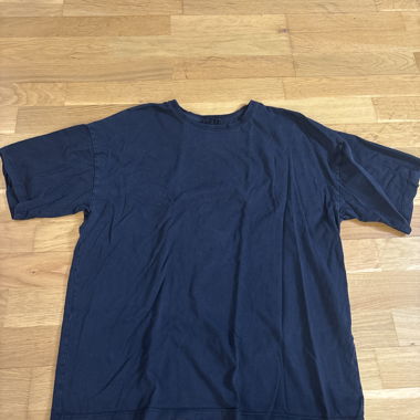Black T-shirt 
