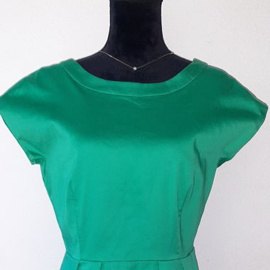 KLEID- HALLHUBER GRÖSSE 40