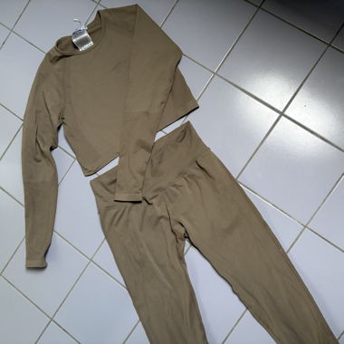 Beige Sport-Leggings und Crop-Top Grösse L