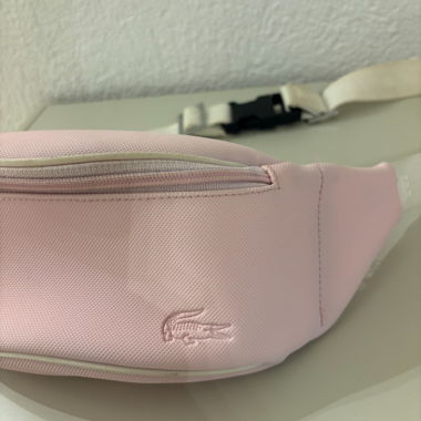 Banane Lacoste rose