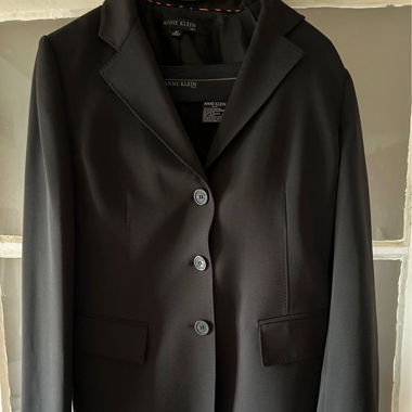 Anzug (suit), Anne Klein