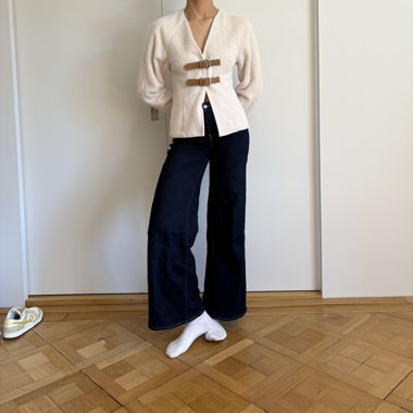 Top with Toggle Closure