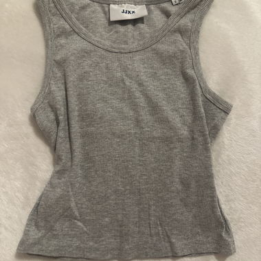 Grey Top