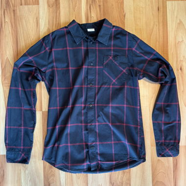 Chemise à manches longues à carreaux
