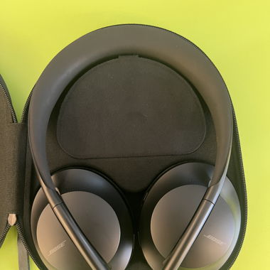 Bose NC 700 Noise Cancelling black