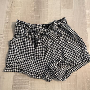 Karoshorts schwarz-weiss