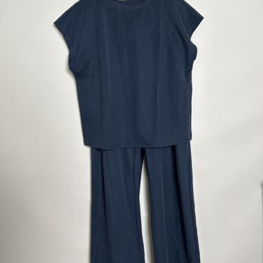 Set due pezzi a gamba larga blu navy