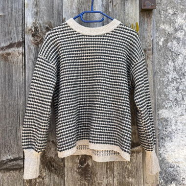 Gestreifter Strickpullover