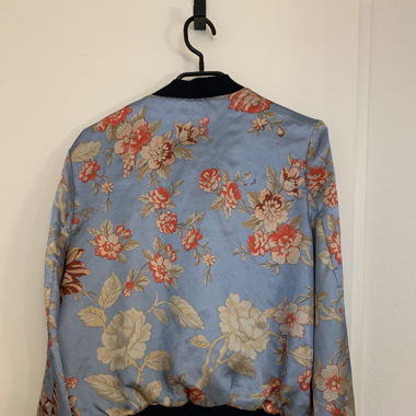 Jacke mit Blumen