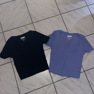 2 T-Shirts TW