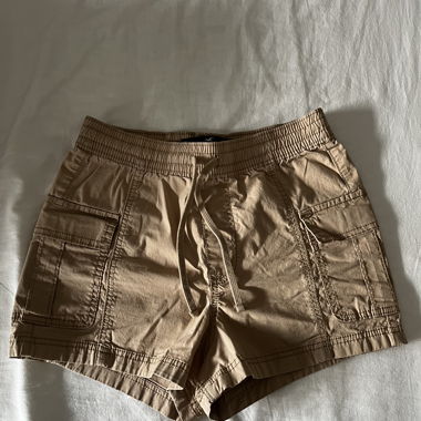Beige cargo shorts 