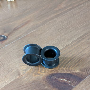 Plugs 