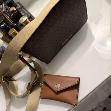 Michael Kors Umhaengetasche mit Portemonnaie