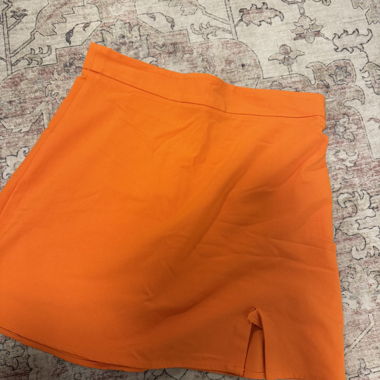 Short arancioni Defacto