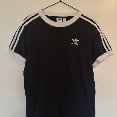 T-shirt Adidas maniche corte blu navy