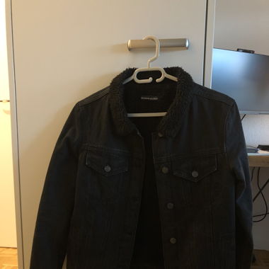 Brandy Melville gefütterte Jeansjacke