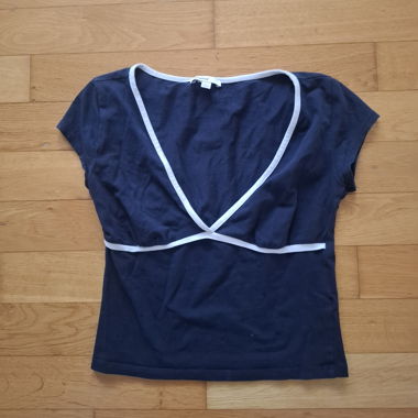 Blaues T-Shirt
