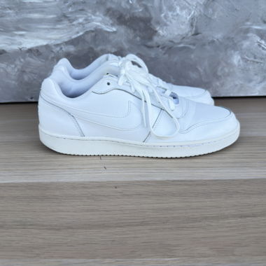 Nike Sneaker