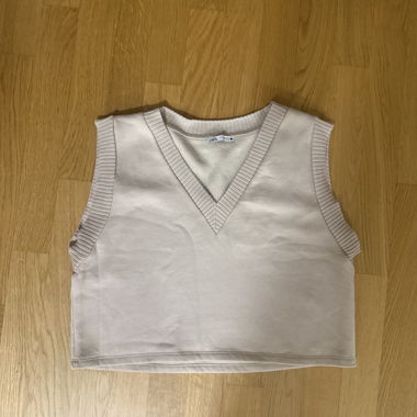 ZARA beige ärmelloses V‑Ausschnitt-Top, Grösse M