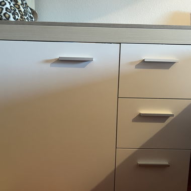 Mobiletto sotto il lavabo