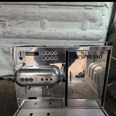 Nespresso Kaffeemaschine