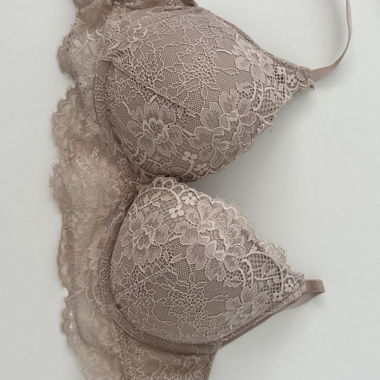 Soutien-gorge à armatures en dentelle